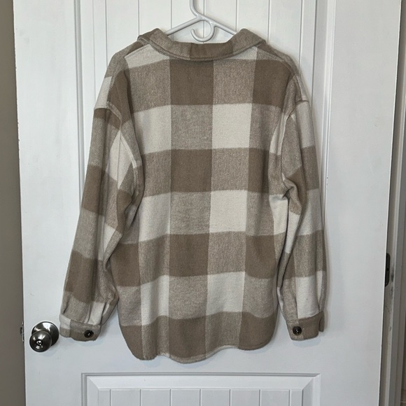 Women’s shacket - Picture 3 of 3